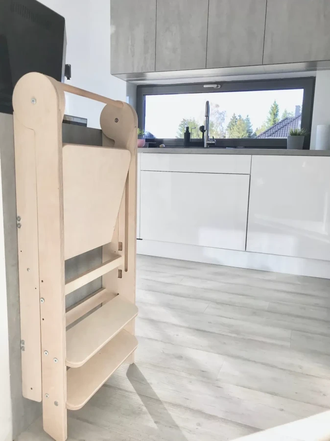 Kitchen Helper – składana wieża małego pomocnika / Slimi