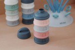 Pojemniki na mleko w proszku 4 komory mineral grey - pink  / Beaba