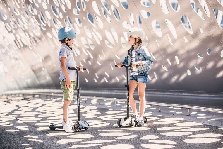 Highwaykick 5 LED Hulajnoga trójkołowa balansowa ze świecącymi kółkami 5+ Steel / Scootandride