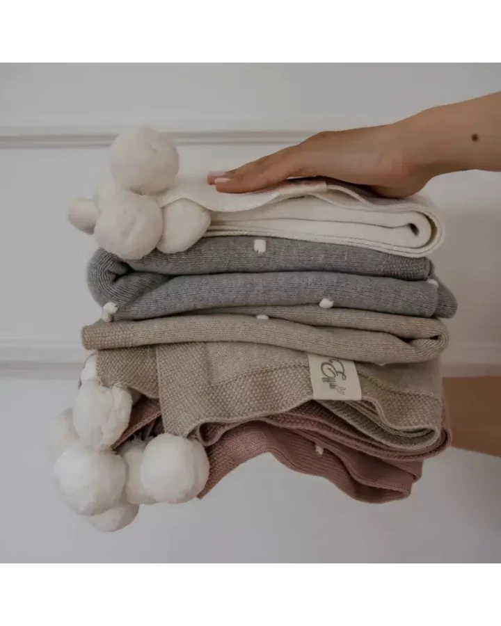 Kocyk popcorn - szary z kremowymi pomponami / Effiki