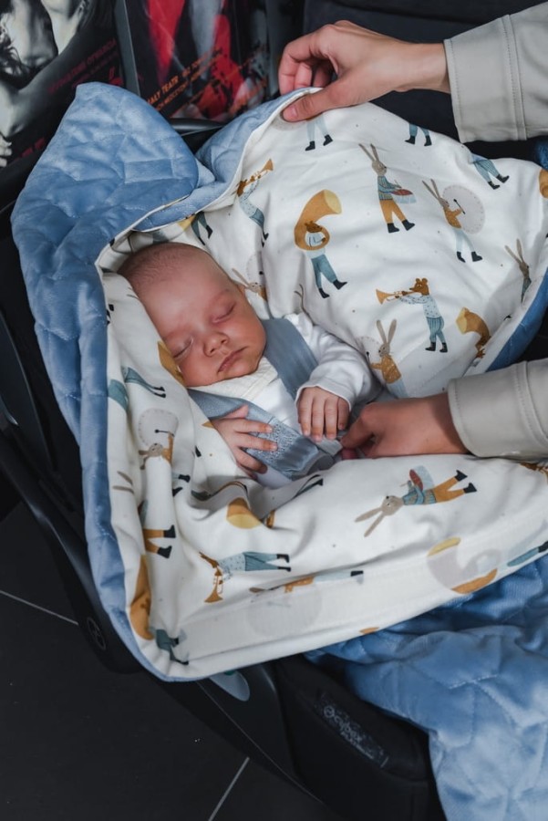 Kocyk do fotelika samochodowego MULTI - HEARTBEAT BLUE MUSIC / La Millou