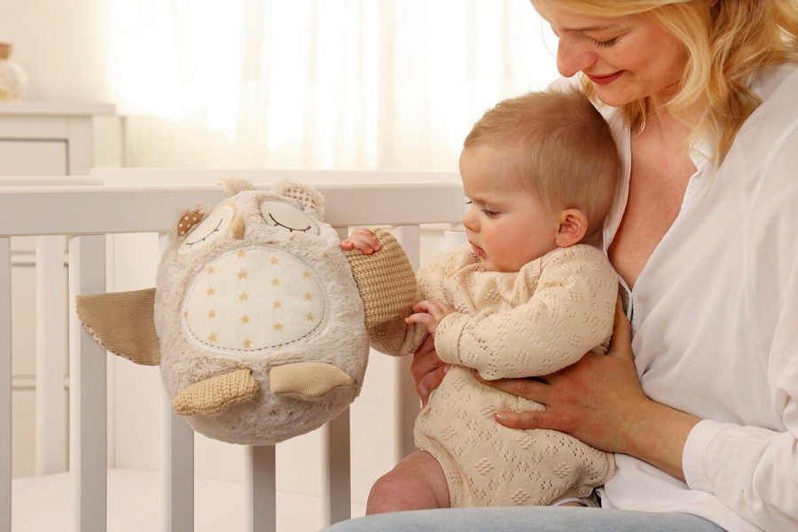 Szumiąca Sowa z czujnikiem dźwięku i pozytywką / Cloud b® Nighty Night Owl Smart Sensor™