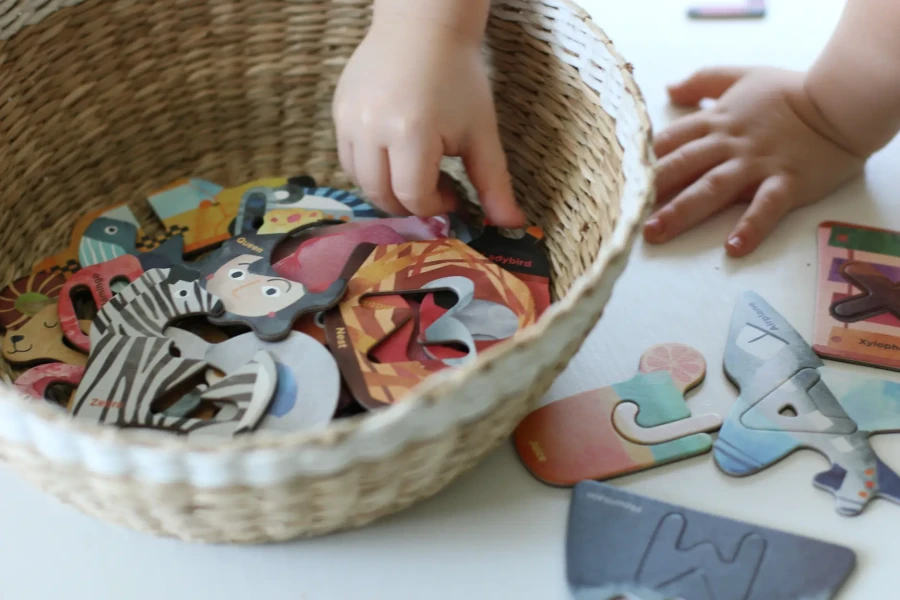 Gra edukacyjna - Poznaję alfabet / mierEdu