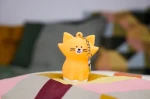 GIOkeyrings Cat silikonowy świecący breloczek / InnoGIO