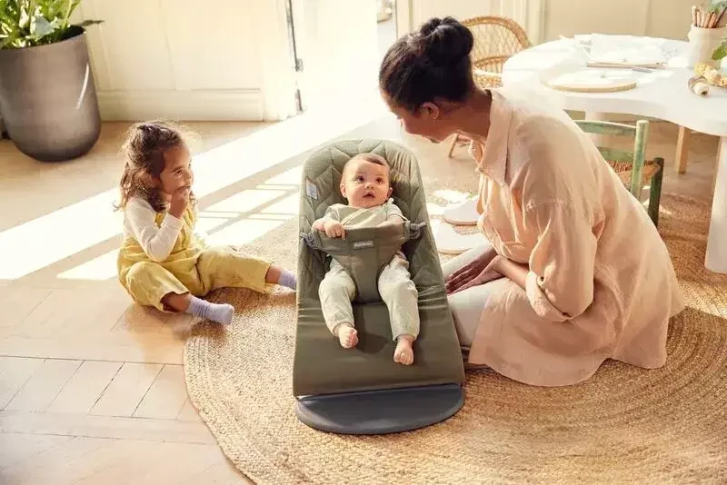 BABYBJORN - leżaczek BLISS WOVEN, Petal Quilt, Ciemnozielony