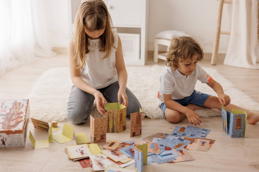 CASTLE CRASH - gra rodzinna - kto zbuduje wyższy ZAMEK? / Ludaticca