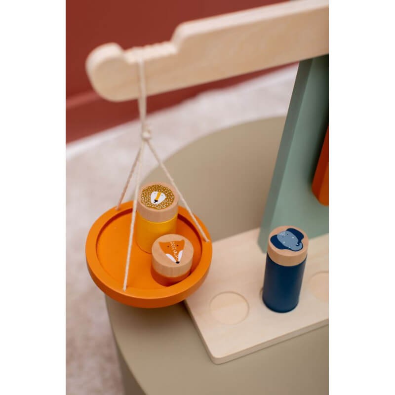 Drewniana waga szalkowa z odważnikami / Trixie