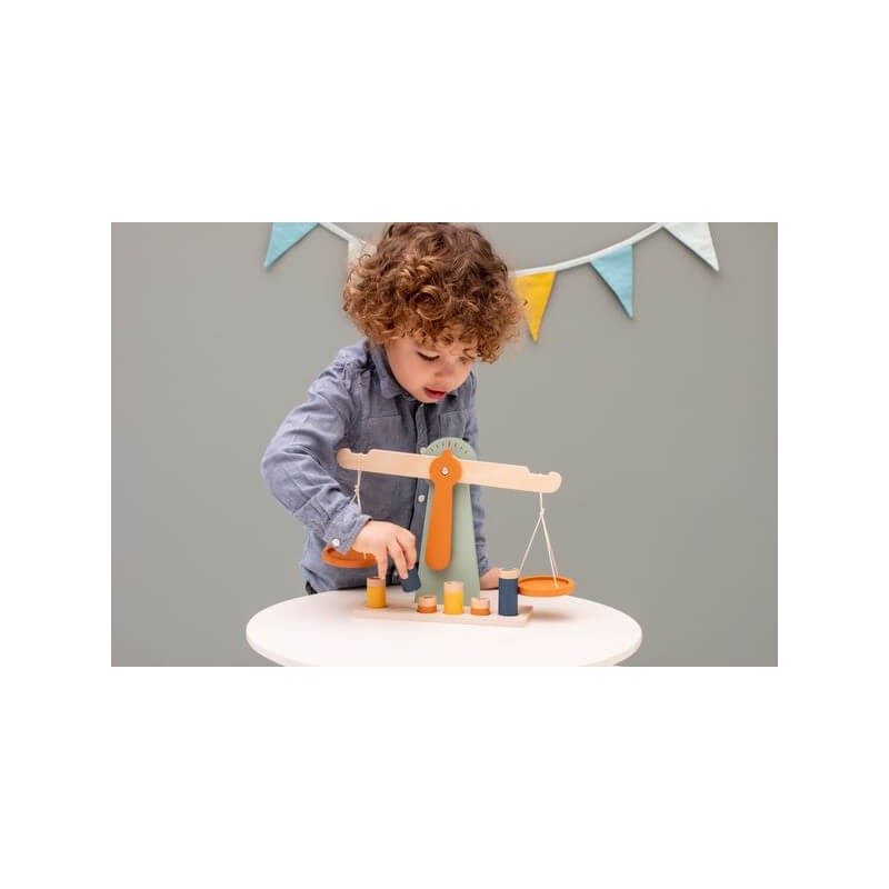 Drewniana waga szalkowa z odważnikami / Trixie