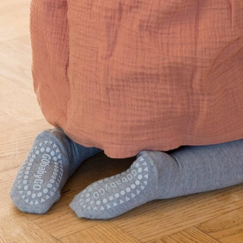 Antypoślizgowe rajstopy do raczkowania i nauki chodzenia WOOL Grey Melange / GoBabyGo