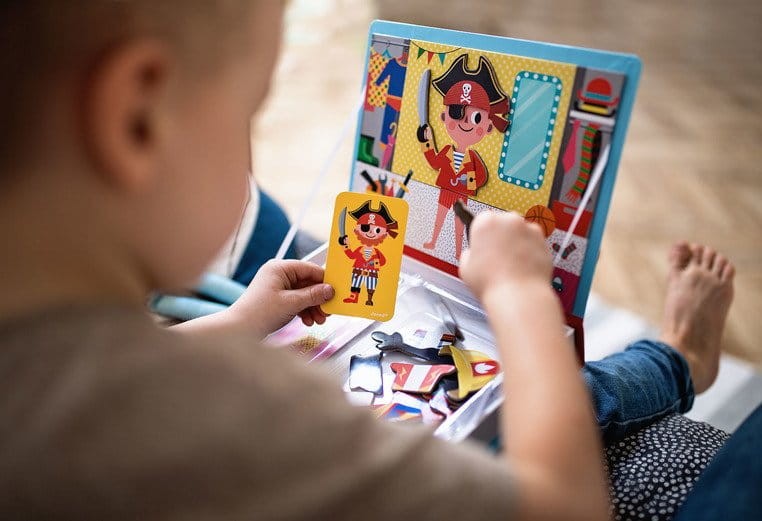 Magnetyczna układanka Kostiumy Chłopiec Magnetibook / Janod