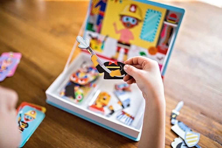 Magnetyczna układanka Kostiumy Chłopiec Magnetibook / Janod