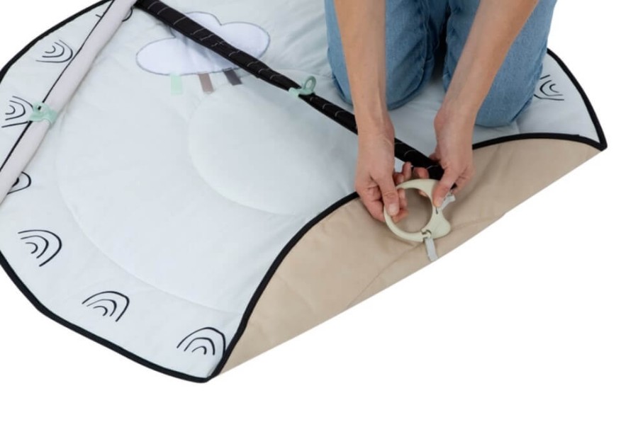 Gimnastyka, mata edukacyjna z pałąkami Decor - czarno-biała / Tiny Love