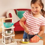 Mini Chef - Pot-n-Pan Playset - zestaw realistycznych naczyń i przyborów kuchennych ze stojakiem / B.Toys