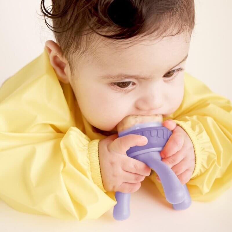 Gryzak silikonowy do podawania pokarmu - piwonia / b.box