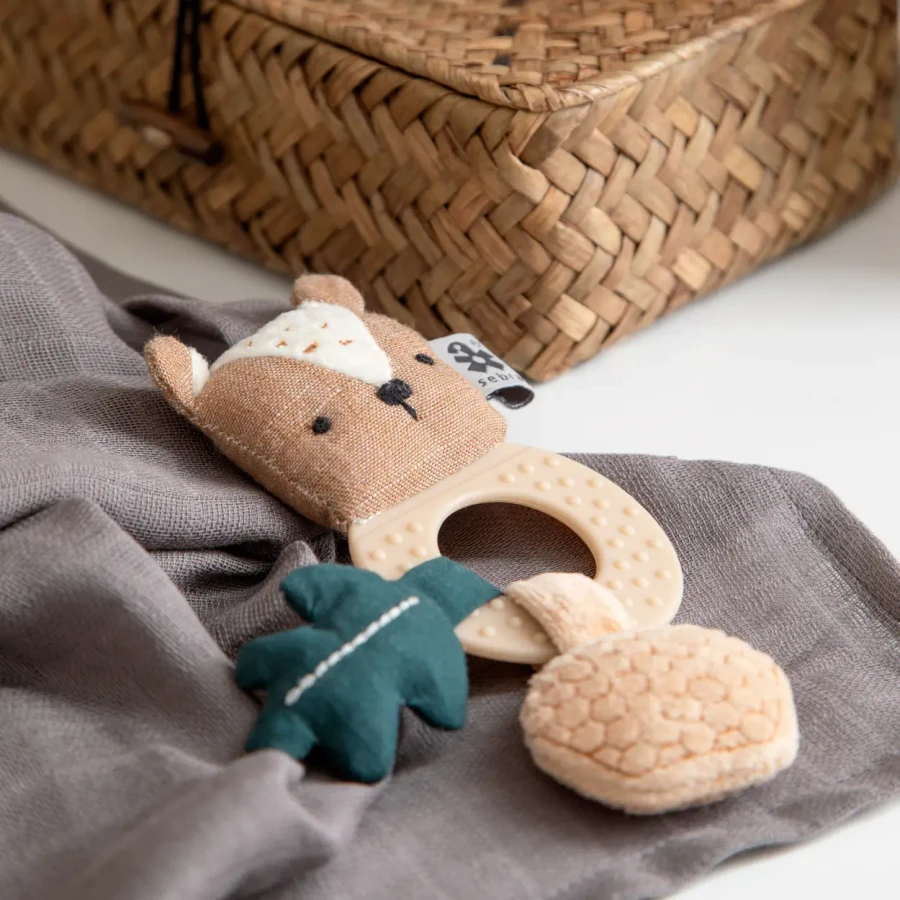 Mini grzechotka z gryzakiem - Milo the bear / Sebra