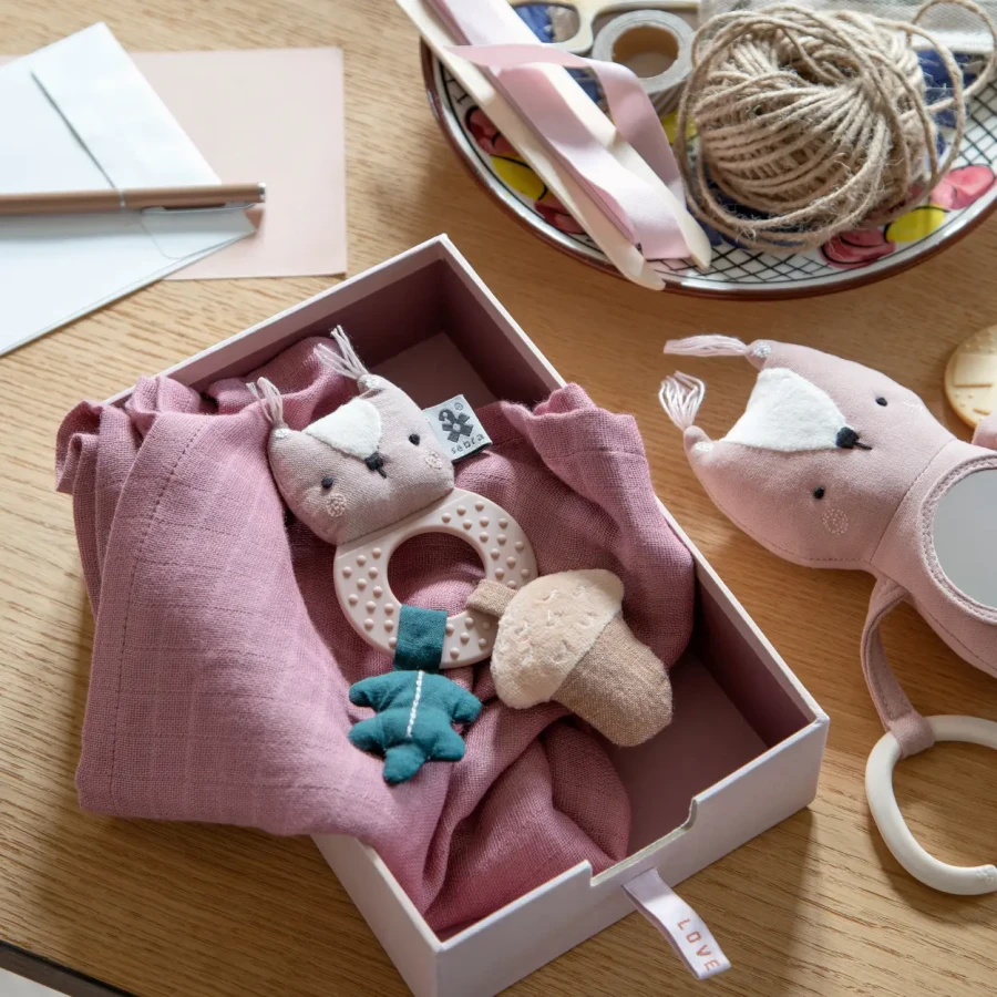 Mini grzechotka z gryzakiem - Zappy the squirrel / Sebra