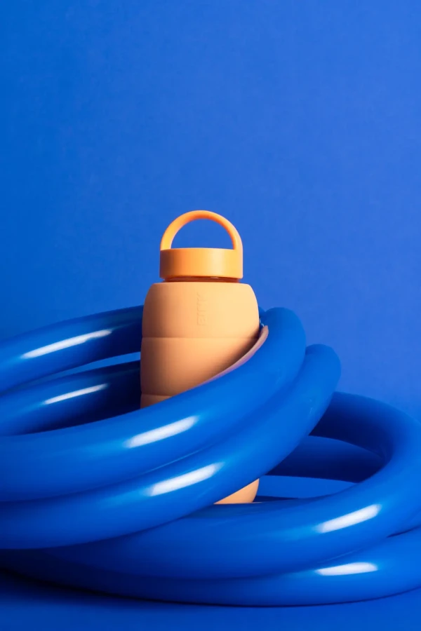 Szklana butelka do monitorowania dziennego nawodnienia Puffer Bottle - MELON / BINK