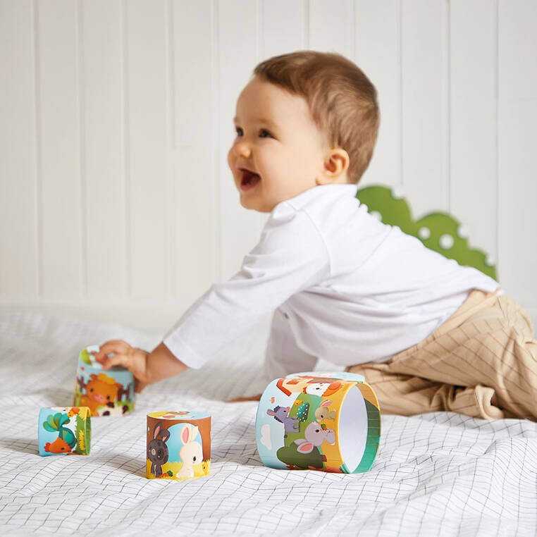 Piramida wieża Farma Kurka / Janod