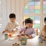 Talerzyk sylikonowy z przyssawką - Powder Blue / Mushie