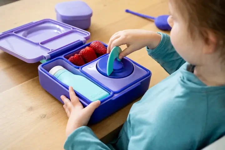 OMIEBOTTLE, bidon dla dzieci, Blue / OMIE