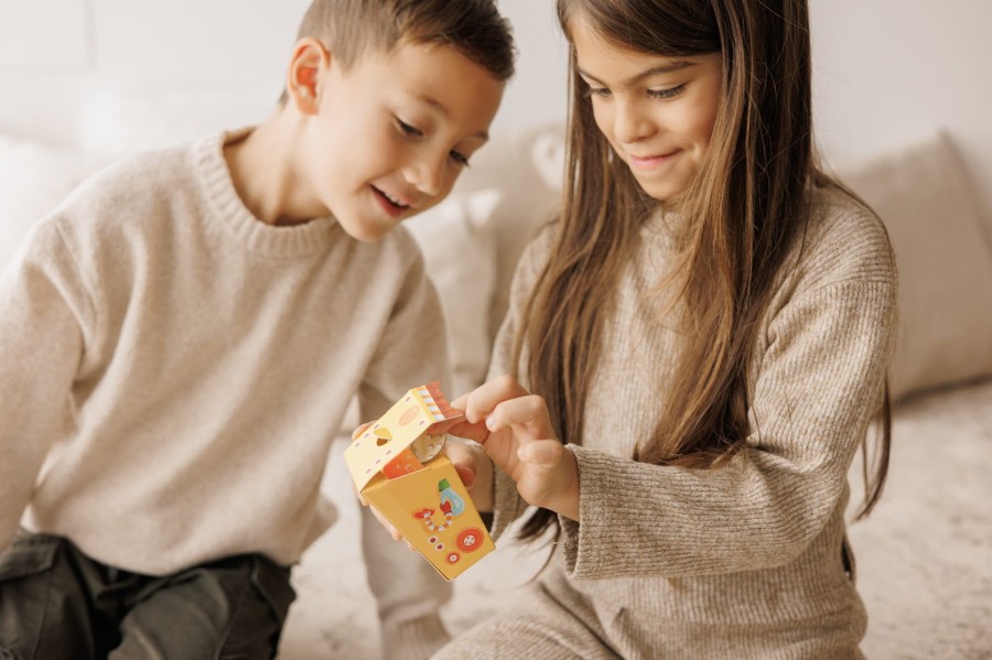 ROUND AROUND RECYCLING - gra planszowa AGENDA 2030 „W CYKLU RECYKLINGU” / Ludattica