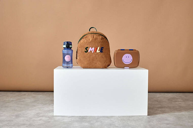 Zestaw na lunch: Lunchbox + Tritanowa butelka - bidon 460 ml Little Gang Smile - caramel, blue / Lassig