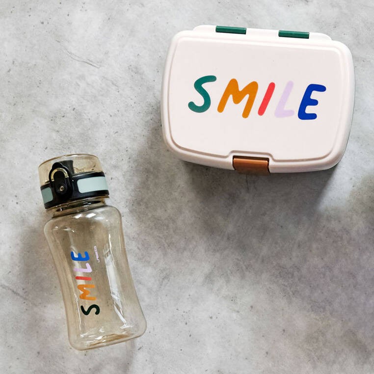 Zestaw na lunch: Lunchbox + Tritanowa butelka - bidon 460 ml Little Gang Smile - milky, ocean green / Lassig