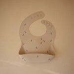 Śliniak silikonowy Bees / Mushie