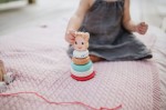 Układanka drewniana piramida wańka-wstańka Żyrafka Sophie / Janod