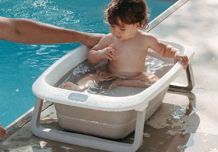 Składana wanienka Eazy Pop Camélé'O Gris velours / Beaba