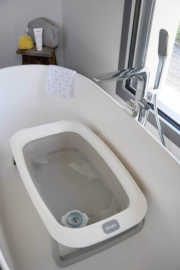 Składana wanienka Eazy Pop Camélé'O Gris velours / Beaba