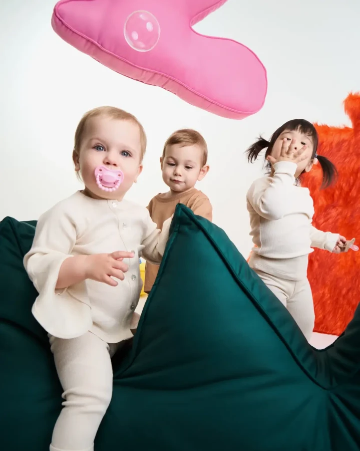 Smoczek pozycjonujący - Pink A Boo / LUU Kids