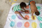 Dwustronny ręcznik plażowy PlayTowels 180 x 180cm - Balancing Game / QUUT