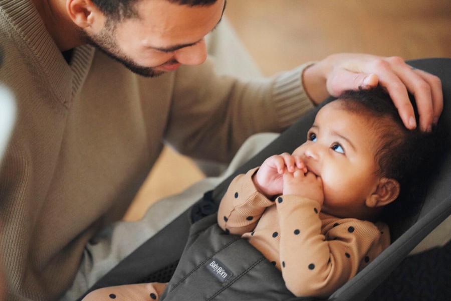 BABYBJORN - leżaczek BALANCE SOFT WOVEN, JERSEY Tri Fabric, Ciemny Szary