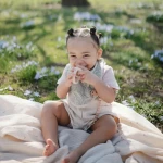 Zawieszka koralikowa na smoczek Eva - Blush / Mushie