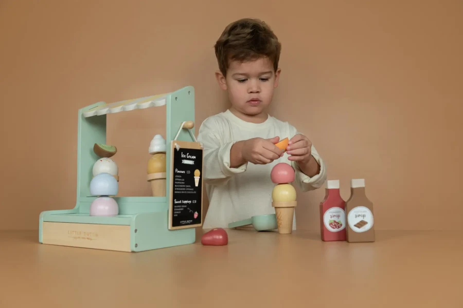 Lodziarnia FSC / Little Dutch