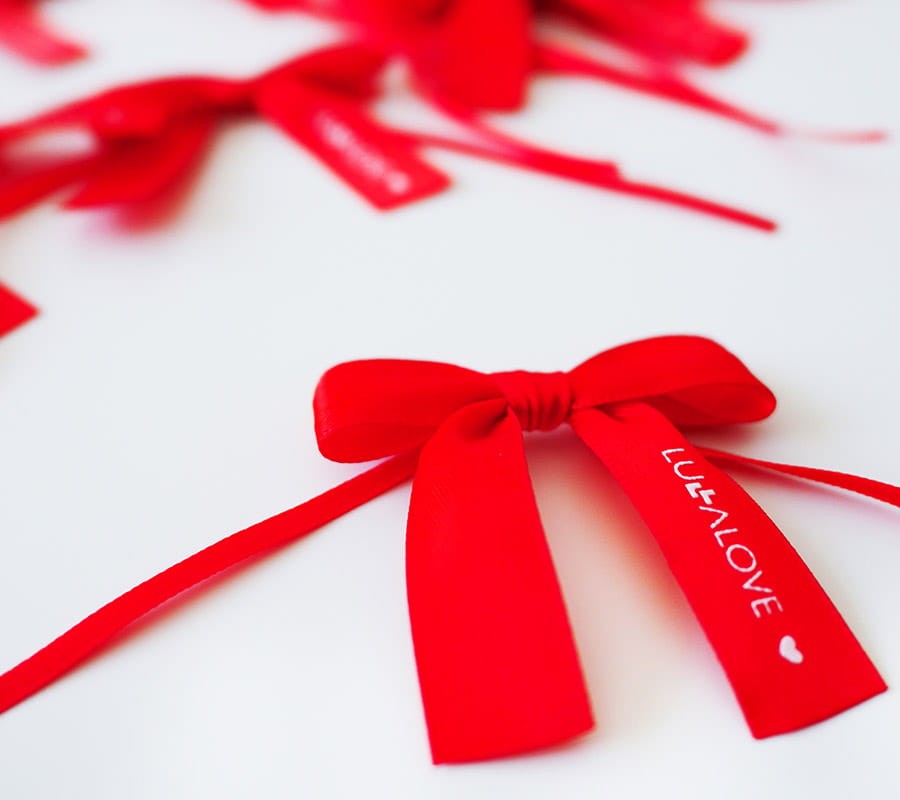 Czerwona kokardka na szczęście / Lullalove