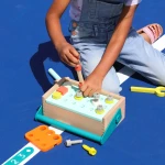 Fix n play kit - skrzyneczka małego majsterkowicza / B.Toys