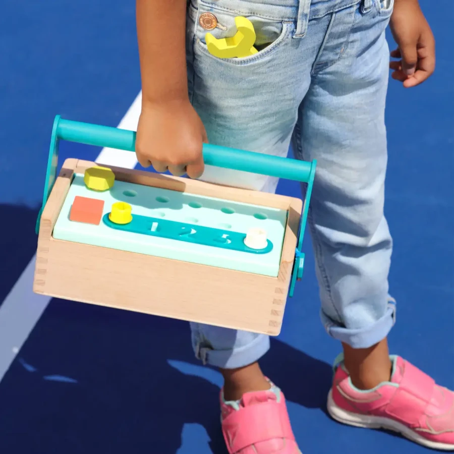 Fix n play kit - skrzyneczka małego majsterkowicza / B.Toys