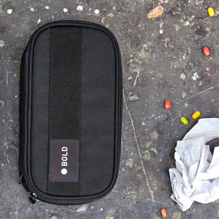 Piórnik-etui na akcesoria szkolne Bold, czarny / Lassig