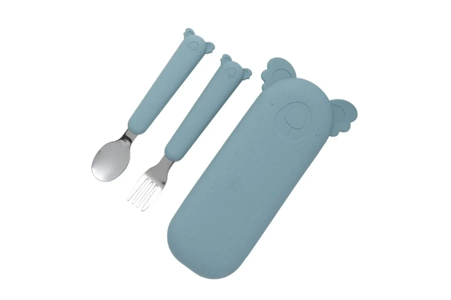 Zestaw sztućców Koala Zoe z silikonowym etui - Jade / the cotton cloud