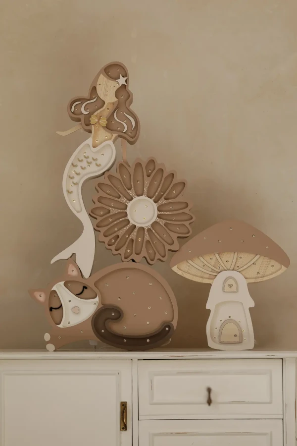 Lampa Little Lights Kot - Cappuccino / Little Lights