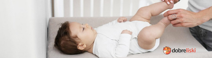 Jak wybrać idealny przewijak dla niemowlaka?