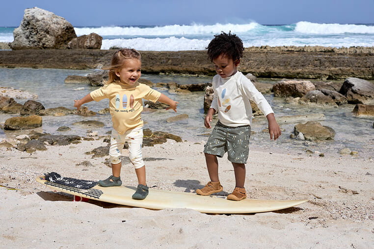 NIEGOTOWE Jak chronić dzieci przed słońcem, owadami i upałem?